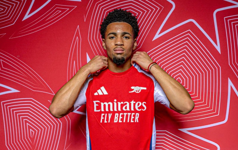 Arsenal cho phép Nwaneri gia nhập Marseille